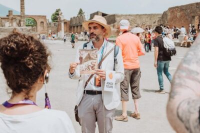 Entry Ticket and Guided Tour with an Archaeologist