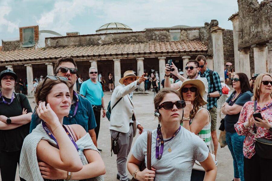 Pompeii: Entry Ticket and Guided Tour with an Archaeologist - Porta Marina and Temple of Apollo, first glimpses with context