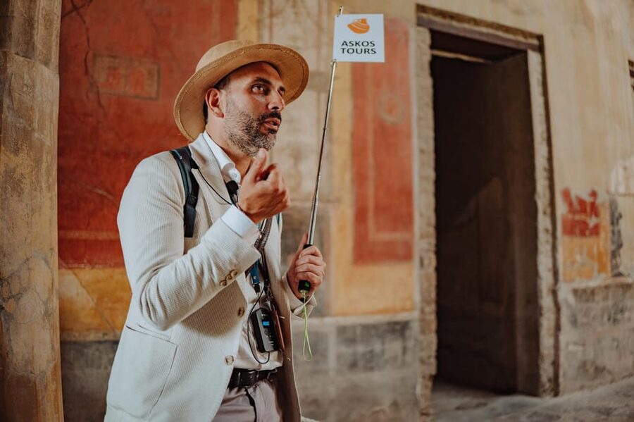Pompeii: Entry Ticket and Guided Tour with an Archaeologist - Foro Civile di Pompei, where Pompeii shows its public face
