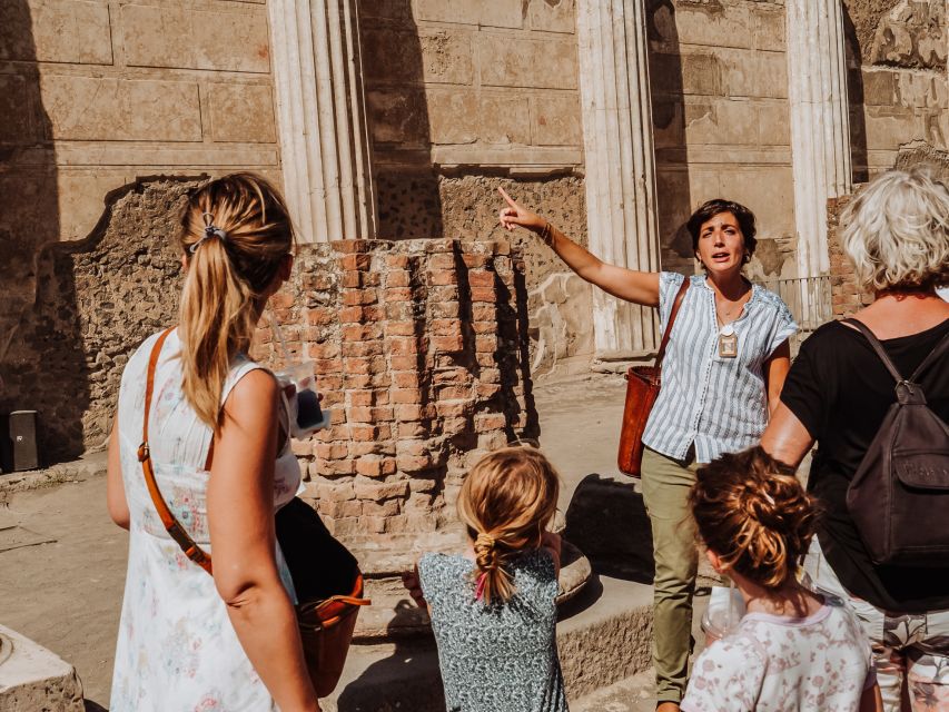 Pompeii: Entry Ticket and Guided Tour with an Archaeologist - House of Menander, private life seen through domestic design