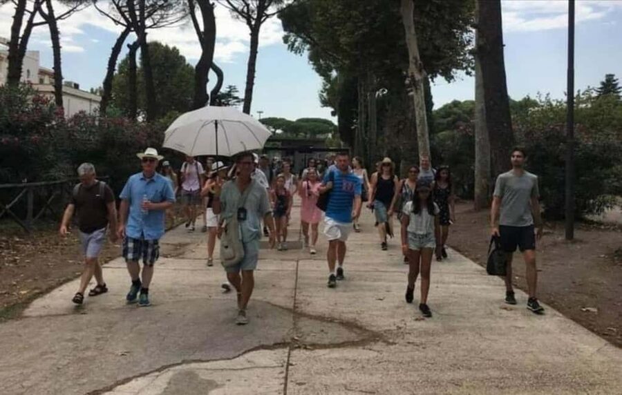 Pompeii: Group Tour with an Archeologist Guide - Garden of the Fugitives: what the site teaches about last moments