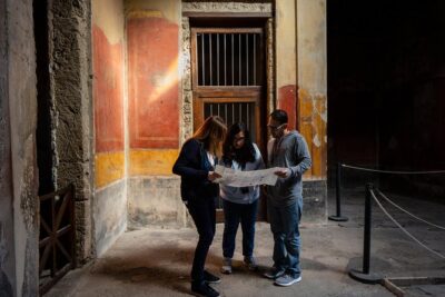 Pompeii & Mt.Vesuvius Day Tour from Naples with Pizza Lunch