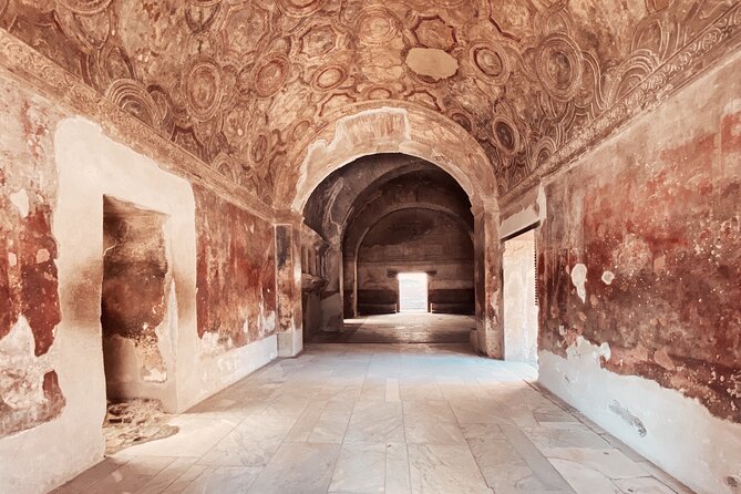 Pompeii Private Tour with an Archaeologist and Skip The Line - 3 hours - Casa del Poeta Tragico and the mosaic clue: warning signs in stone