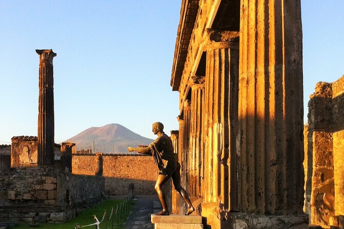 Pompeii private tour with an Official Guide - The guides make the ruins feel human