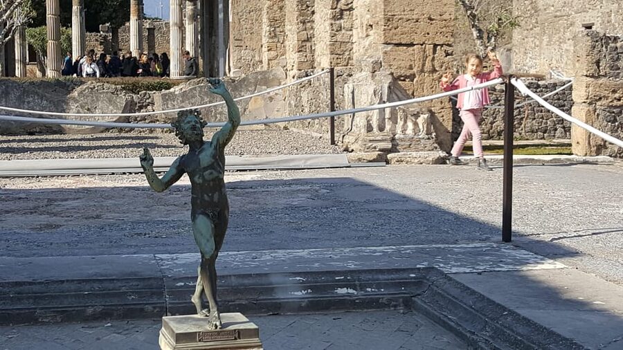 Pompeii: Skip-the-Line Tickets and Tour with Archaeologist - Pacing: How a 2-Hour Group Tour Keeps You From Getting Lost