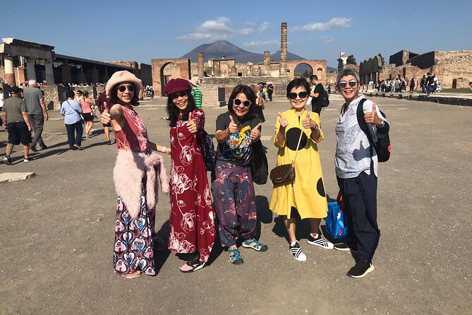 Pompeii Skip-the-line Tour with Archaeologist Guide - Where to meet and how to reach Pompeii (Naples, Sorrento, and the final walk)