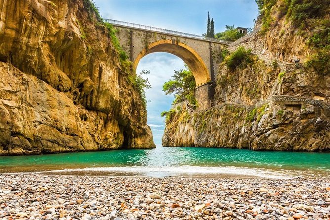 Positano & Amalfi Boat Tour from Sorrento: Swim & Light Lunch - Group size, crew energy, and why captain-led storytelling matters