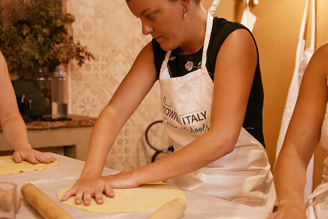 Premium Pasta and Gelato Cooking Class in Florence - Stop In Florence: A True Kitchen Session, Not A City Walk