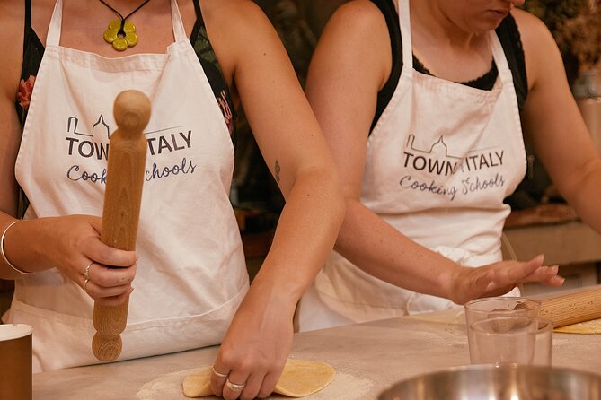 Premium Pasta and Gelato Cooking Class in Florence - Making Fresh Pasta: Ravioli From Scratch That Actually Clicks