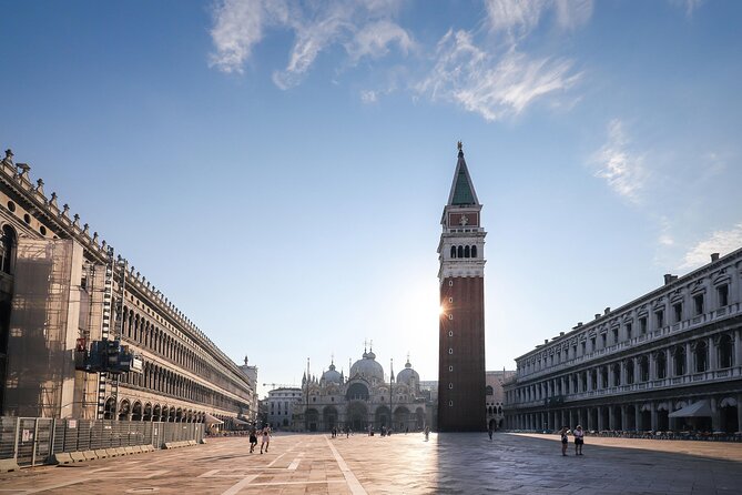 Private Best of Venice Walking Tour with St Mark's Basilica - Hearing the guide in a crowd: radio headsets matter
