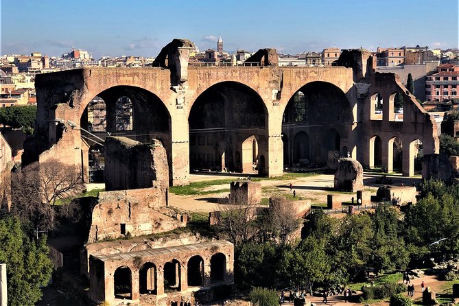 Private Rome WOW Tour in 1 Day: Luxury Car, Guide, Tkts & Lunch! - Trevi Fountain and the Roman Squares: The Stops That Make Rome Feel Like Rome