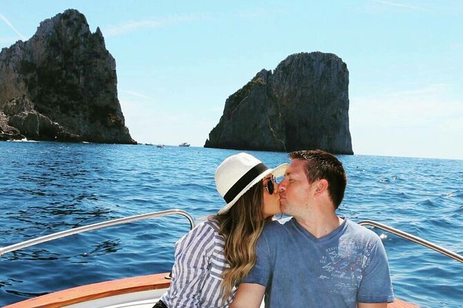 Private tour in a typical Capri boat - Meeting at Piazza Angelo Ferraro, then cruising the Capri loop