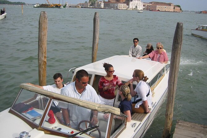 Private Venice 2 hrs Tour: Boat & Walking Tour with food tasting - High tide adjustments: Giudecca Canal views and a gondola shipyard detour