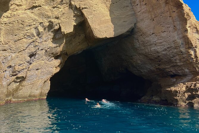 Procida Island Tour by Boat 2h 15m with Swimming and Underwater Photos - Stop 2: Porto di Corricella, colorful houses, and easier photo angles