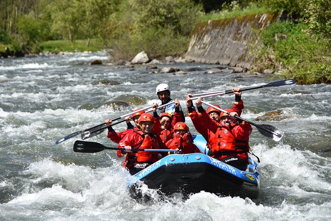 Rafting Family - Piano di Commezzadura to Dimaro: waves, splashes, and a gentler reset