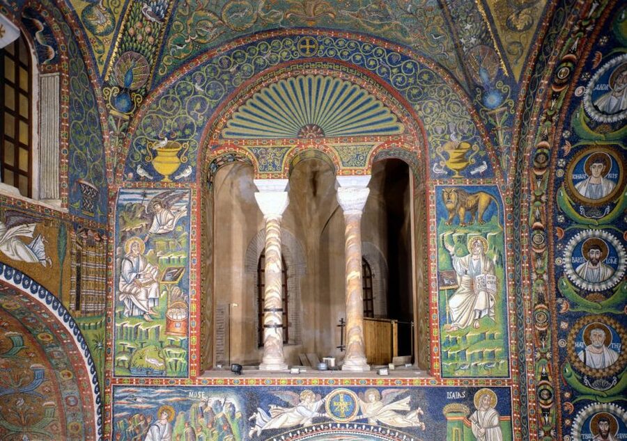 Ravenna: UNESCO Monuments and Mosaics Guided Tour - Sant’Apollinare Nuovo: The Long Mosaic Story of Christ