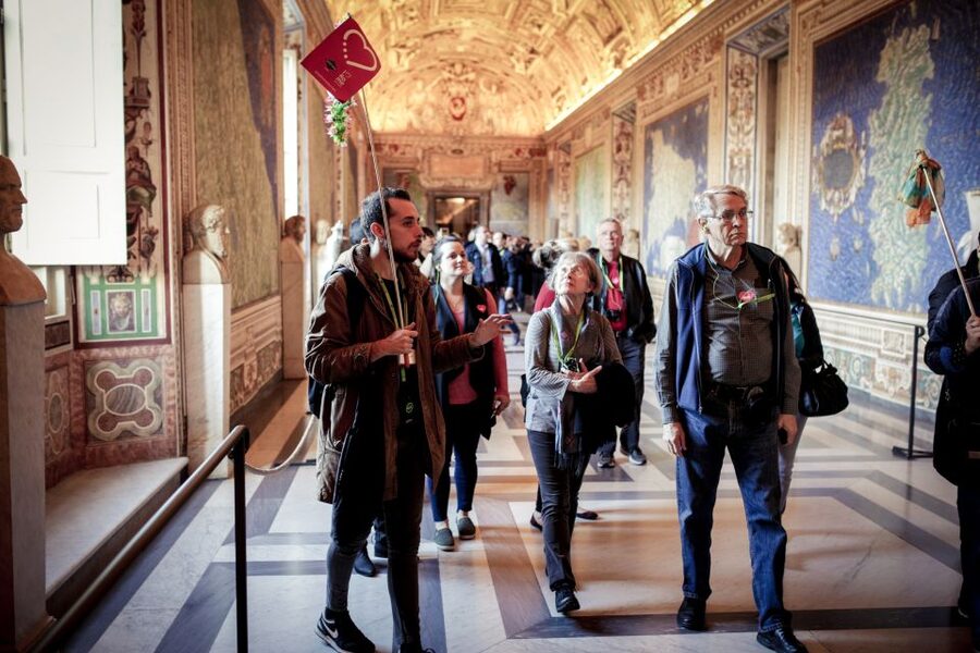Rome: 1 Day Vatican & Colosseum Tour - The lunch break that keeps the afternoon from turning into a slog