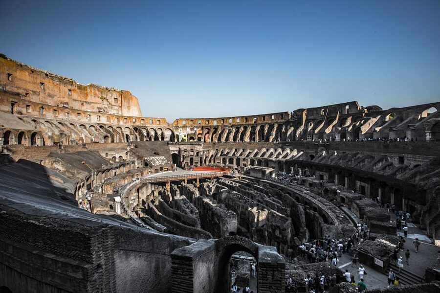 Rome: 1-Hour Fast Colosseum Tour - Photo-friendly pacing around the circumference