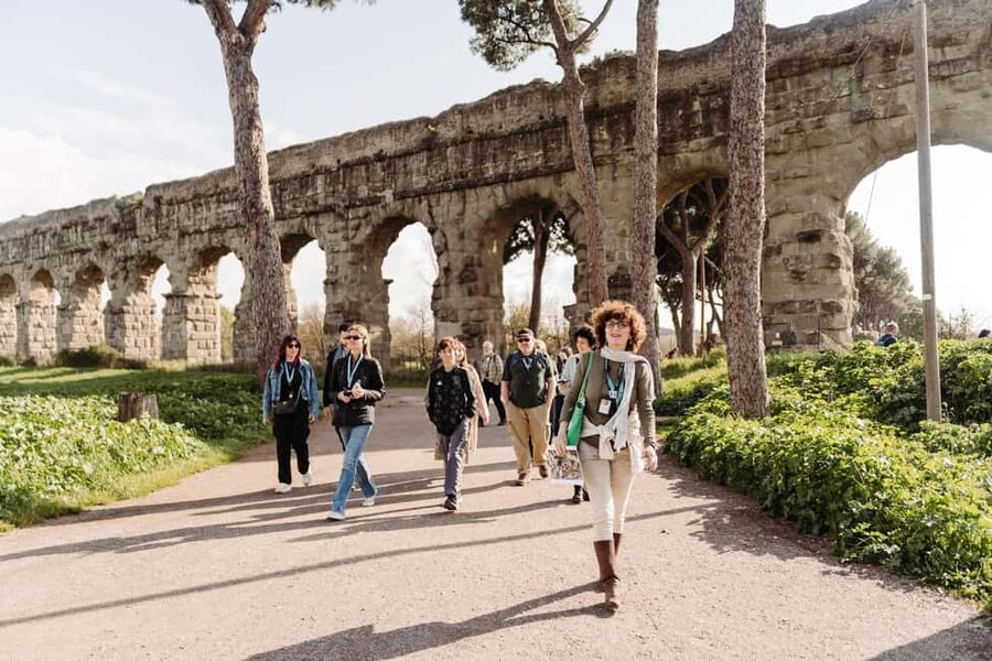 Rome: Appian Way, Aqueducts, and Catacombs Tour - Parco degli Acquedotti: stand beneath the waterworks