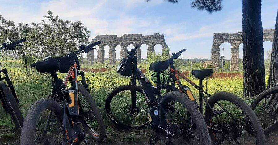 Rome: Appian Way Aqueducts Bike Tour (UPG Catacombs & Lunch) - Villa dei Quintili to Circus of Maxentius: ancient landmarks you bike past
