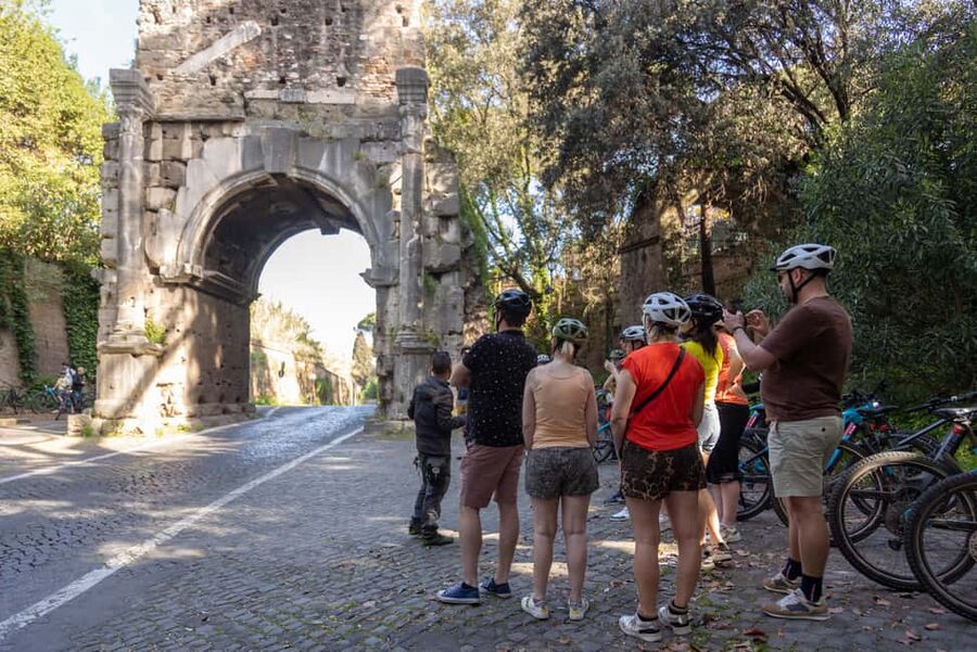 Rome:Appian Way E-bike Tour with Catacombs, Aqueducts & Food - Lunch or aperitivo: included local food that actually fuels the ride