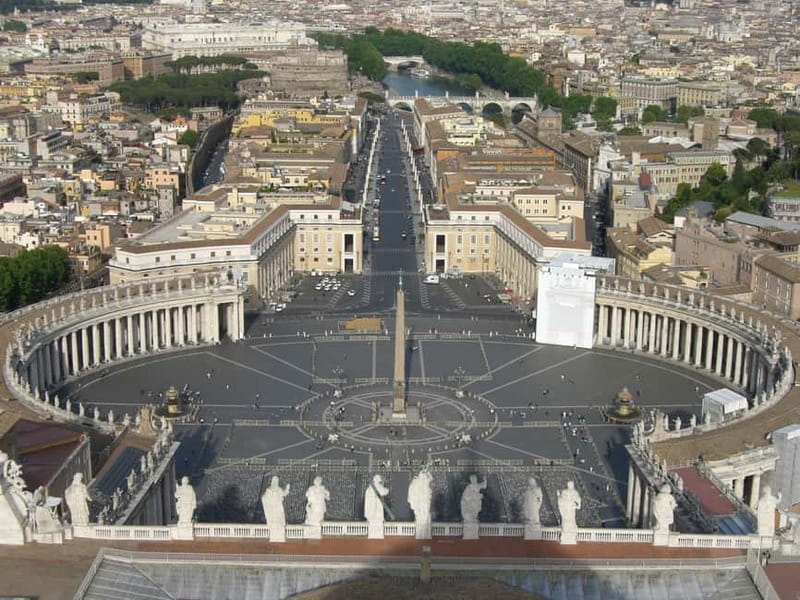 Rome: Audience Pope Leo XIV with guided tour - St. Peter’s Square Landmarks You’ll Be Able to Point Out