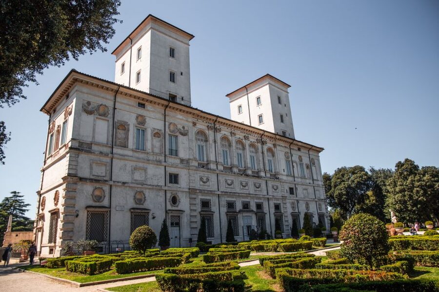 Rome: Borghese Gallery Guided Tour with Skip-the-Line Entry - First look inside: how the tour handles Caravaggio’s paintings