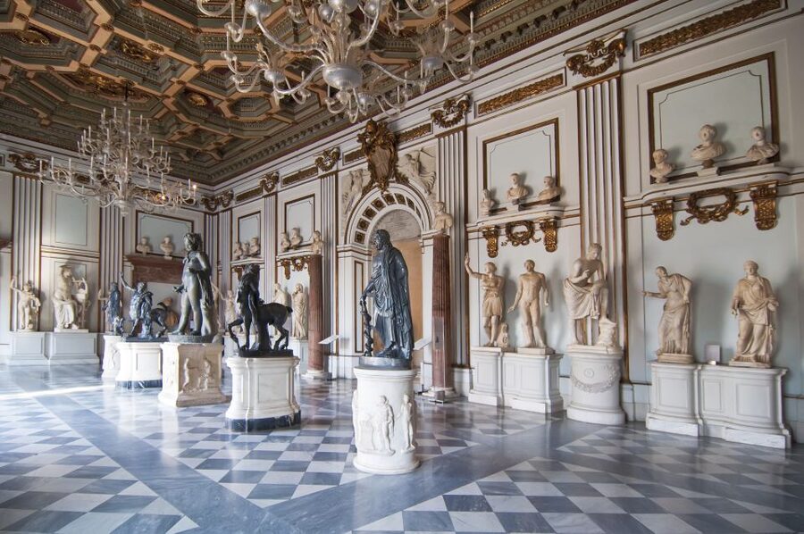Rome: Capitoline Museums Experience with Multimedia Video - Getting your bearings at Touristation Aracoeli