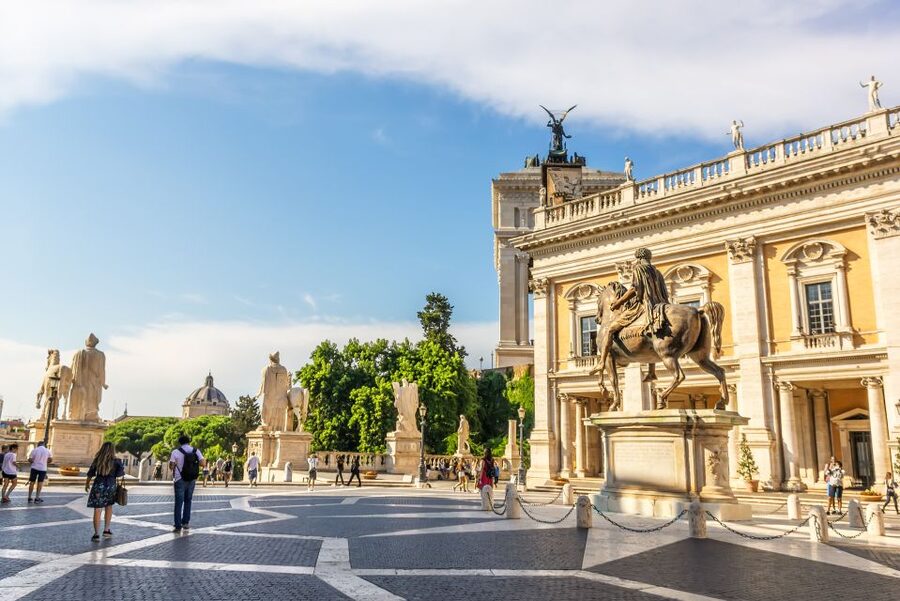 Rome: Capitoline Museums Experience with Multimedia Video - Using the Capitoline Museums audio guide app at your pace