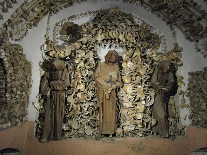 Rome: Capuchin Crypts Skip-the-Line Ticket and Tour - Skulls and the hourglass, plus the Resurrection Crypt
