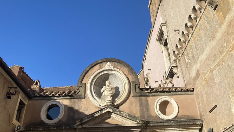 Rome: Castel Sant'Angelo Skip-the-Line Entry Ticket - Meeting your greeter and getting into the castle smoothly