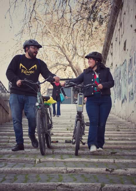 Rome: City Highlights Electric Bike Tour - Ancient Rome Up Close: Tiber Island, Circus Maximus, and the Colosseum View