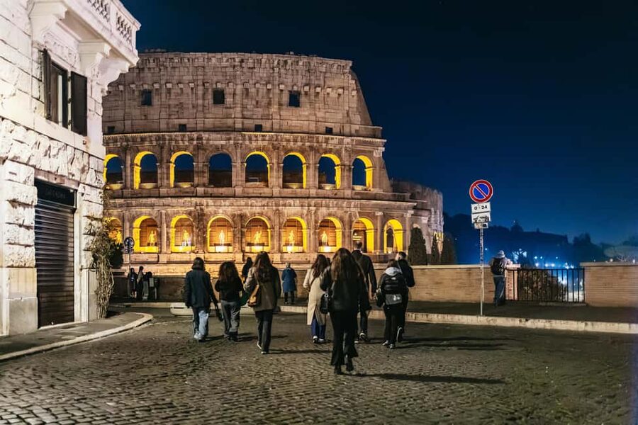 Rome: City Highlights Moonlight Walking Tour - Key highlights worth getting excited about