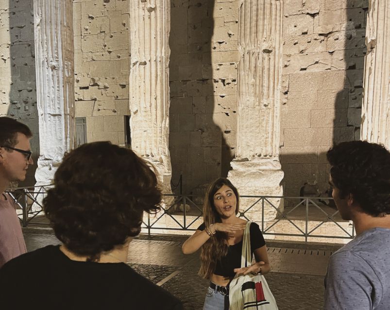 Rome: City Highlights Moonlight Walking Tour - Why a moonlight walk beats day-tripping Rome