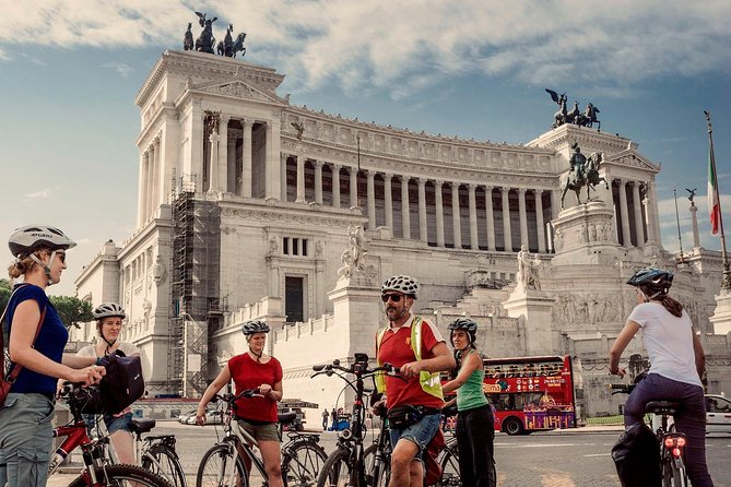 Rome City Small Group Bike Tour with quality Cannondale EBike - Piazza Venezia and Trajan’s Column perspective time