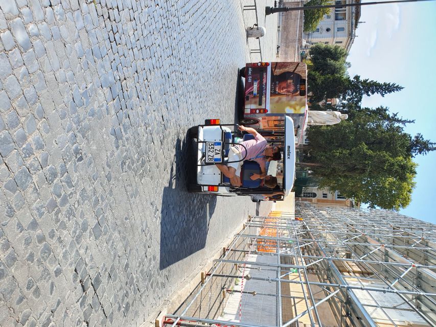 Rome: City Tour by Golf Cart with Gelato - The Cart Setup: Seat Belts, Rain Covers, and Headset Audio