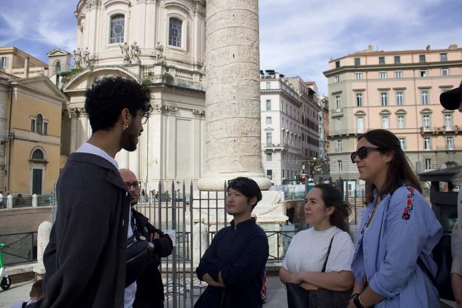 Rome: City Walking Tour in English or Spanish - Trevi Fountain for About 30 Minutes: Classic, Crowded, and Worth It