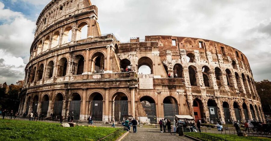 Rome: Colosseum Arena Floor, Roman Forum & Palatine Tour - Palatine Hill and Circus Maximus views, royal vibes without the crowd confusion