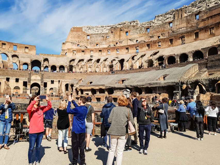 Rome: Colosseum Arena, Palatine Hill & Forum Guided Tour - Meeting Points, Timing Changes, and Staying Oriented