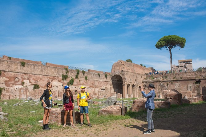 Rome: Colosseum Arena, Roman Forum & Palatine Hill Tour - Palatine Hill: Where Emperors Lived and the Ground Slopes