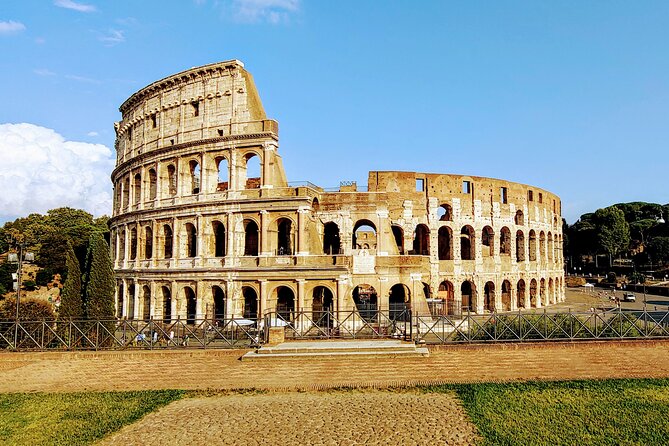 Rome: Colosseum Guided Tour with Roman Forum and Palatine hill - What you actually pay for: value in the ticket + the human help