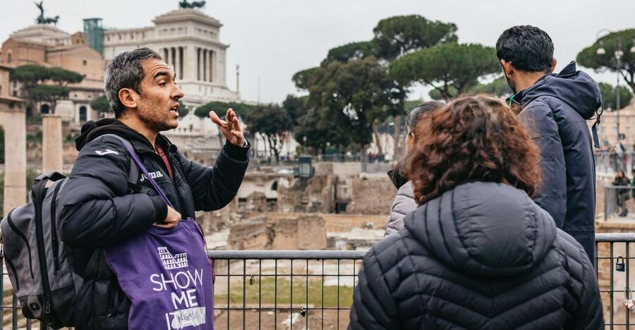 Rome: Colosseum, Palatine Hill & Roman Forum Guided Tour - Palatine Hill: Imperial Residences and the Romulus and Remus Story