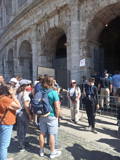 Rome: Colosseum, Palatine Hill, & Roman Forum Walking Tour - Roman Forum Walking: When Ruins Start Making Sense