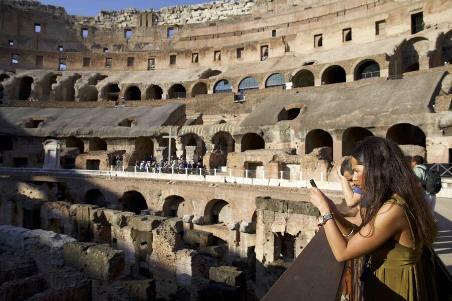 Rome: Colosseum, Roman Forum and Palatine Hill Group Tour - Colosseum, Forum, and Palatine Hill in a half-day plan