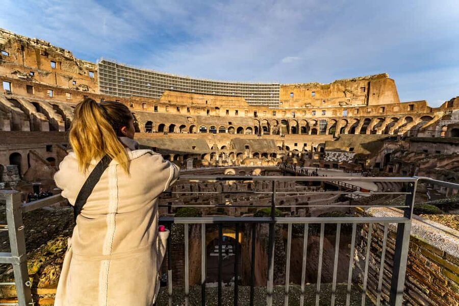 Rome: Colosseum, Roman Forum, Palatine with Multimedia Video - Where you start: Touristation Aracoeli and the Ancient Rome video