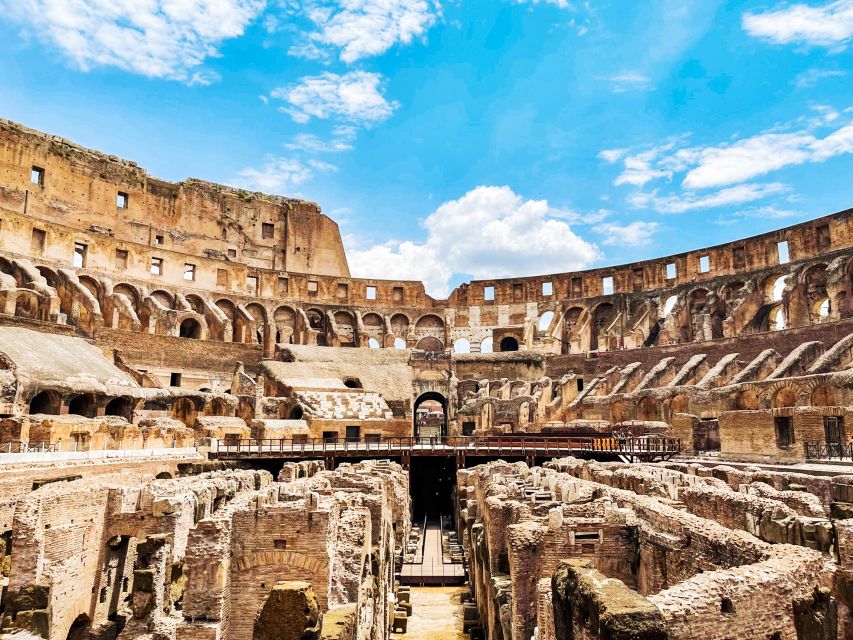 Rome: Colosseum, Roman Forum, Palatine with Multimedia Video - The bonus city walk: Navona, Pantheon, and Trevi Fountain in English