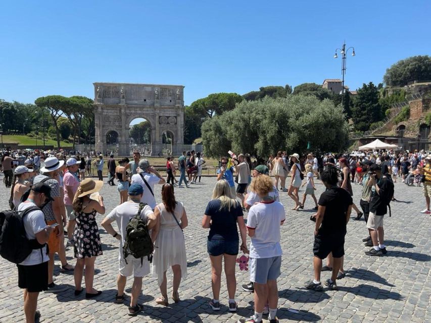 Rome: Colosseum, Roman Forum & Trajan's Market Exterior Tour - Meeting point and timing: don’t let the ruins stress you out