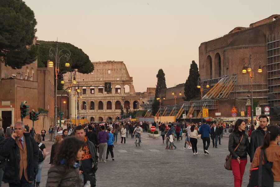 Rome: Colosseum, Roman Forum & Trajan's Market Exterior Tour - Price and value: why $29 can work even if you plan tickets later