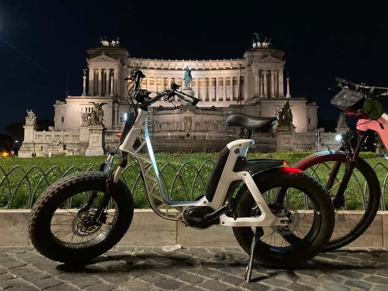 Rome: E-Bike Sunset Tour with Pizza Option - Piazza Venezia and the Trevi Fountain: Movie-Set Rome in Twilight