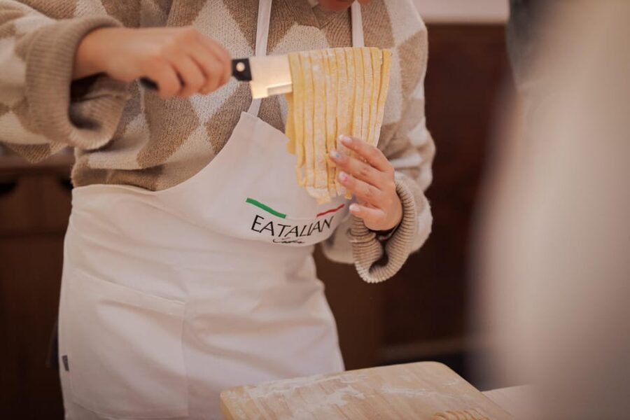 Rome: Fettuccine Pasta Cooking Class in Rome's City Center - Key highlights in 60 seconds